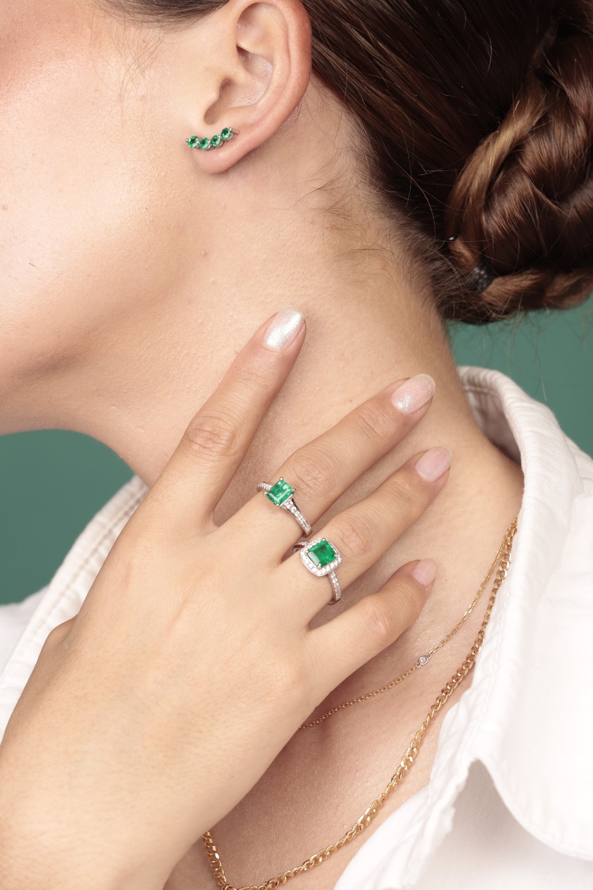 Anillos y aretes LAUVE con esmeraldas colombianas